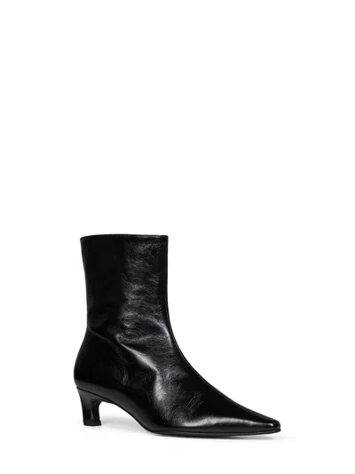 Alohas Ankle Boot In Black