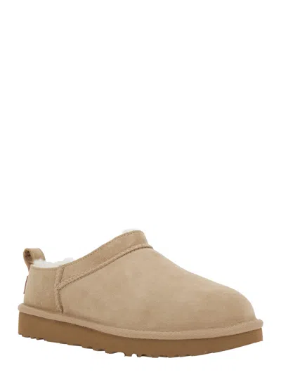 Ugg Short Suede Ankle Boots With Shearling Lining And Pull Tab In Brown