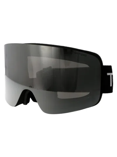 Tom Ford Ft1124 Injected Frame Sunglasses In Black