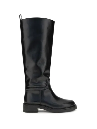 Stuart Weitzman Celia Low-heeled Boots In Black