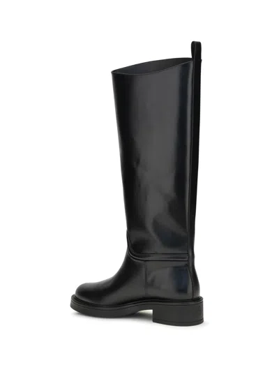 Stuart Weitzman Celia Low-heeled Boots In Black