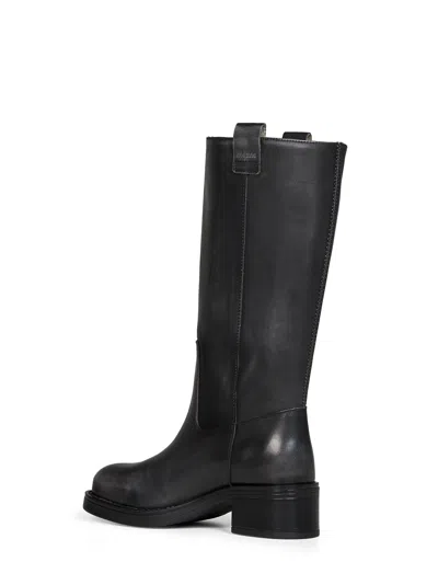Alohas Brushed Leather Boot In Black