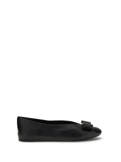 Ferragamo Vara Bow Flat In Black