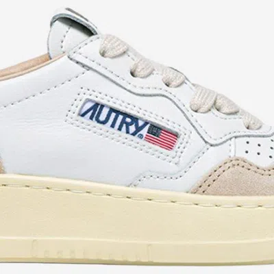 Autry Medalist Low Sneaker In White