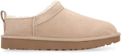 Ugg Short Suede Ankle Boots With Shearling Lining And Pull Tab In Neutral