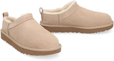 Ugg Short Suede Ankle Boots With Shearling Lining And Pull Tab In Neutral