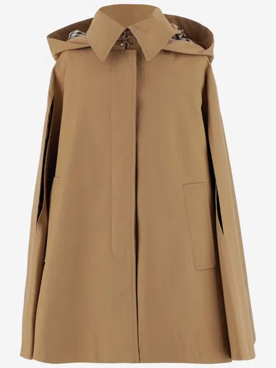 Burberry Structured Cotton Cape In Beige