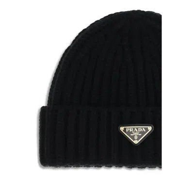 Prada Pr1hc3902dzlf0002bb Ribbed Wool Beanie In Black