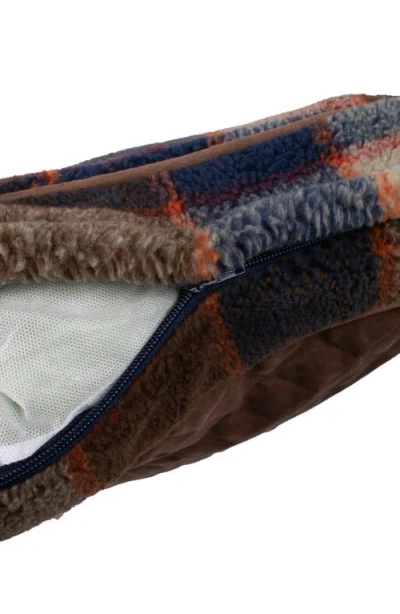 Pendleton Berber Napper Pet Bed In Multi
