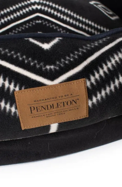 Pendleton Fleece Napper Pet Bed In Blue