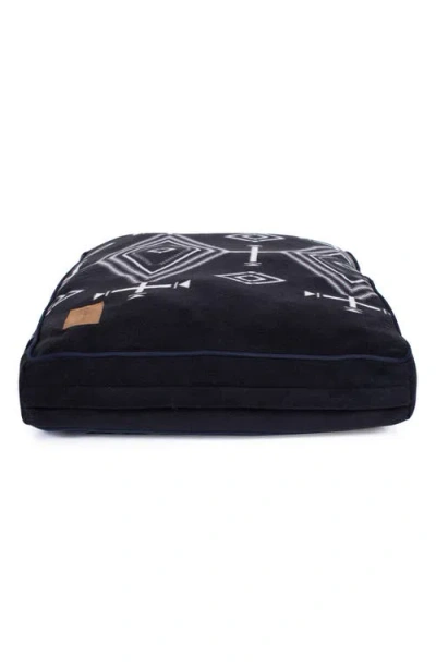 Pendleton Fleece Napper Pet Bed In Blue