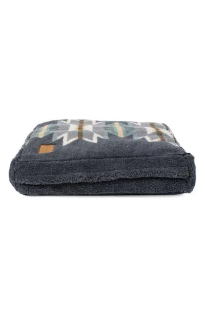 Pendleton Berber Napper Pet Bed In Multi