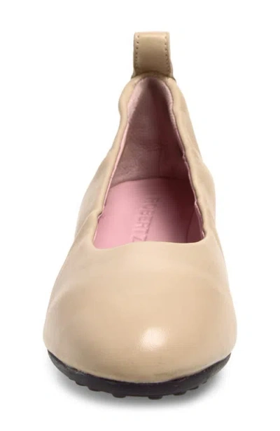 Robert Zur Mona Flat In Light Taupe