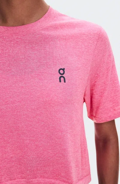 On Train Flex Crop T-shirt In Pink