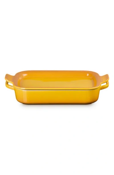 Le Creuset Shallow Rectangular Baker With Platter Lid In Nectar