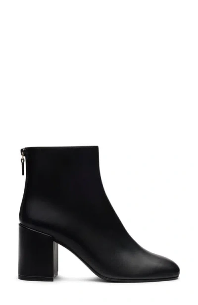 Stuart Weitzman Bacari Leather Bootie In Black