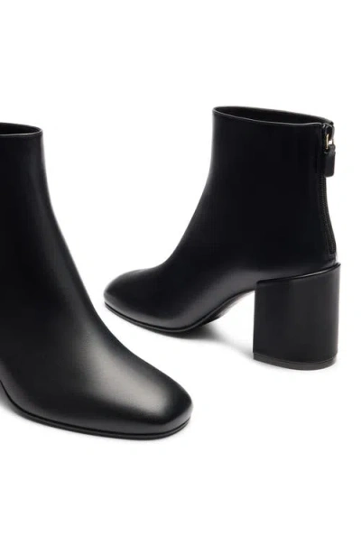 Stuart Weitzman Bacari Leather Bootie In Black