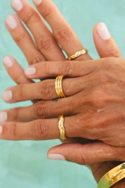 Atolea Dune Ring In Gold