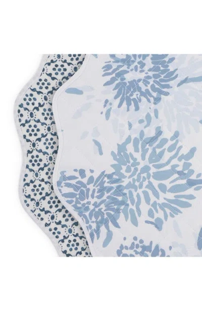 Matouk Reversible Quilted Placemat In Chrysanthemum/indigo