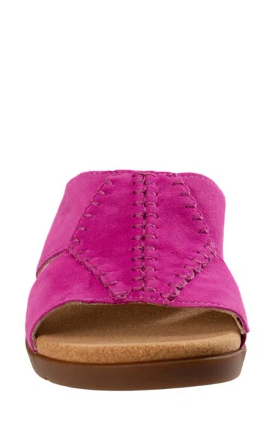 Revitalign Dolce Slide Sandal In Spring Crocus