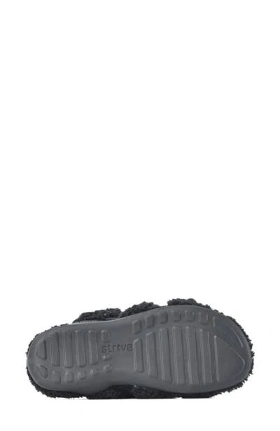 Strive Zella Slipper In Black Ii