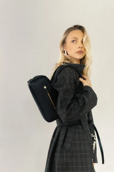 Mesch Tracy Shoulder Bag In Black