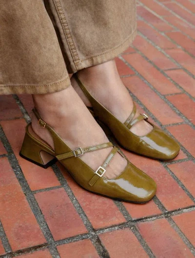 Bobbies Becca Pump In Manzanilla