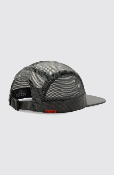 Huega House Flow Running Hat In Graphite
