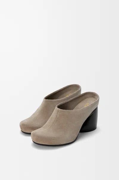 Loewe Oval Block Heel Mules In Hazelnut