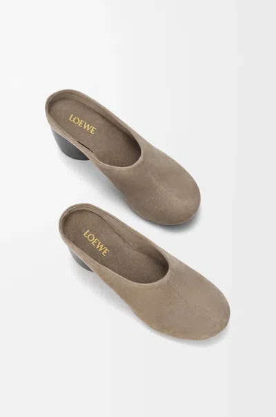 Loewe Oval Block Heel Mules In Hazelnut
