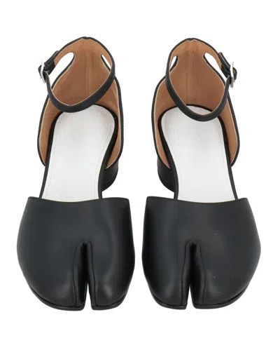 Maison Margiela Solid Color Courts In Black