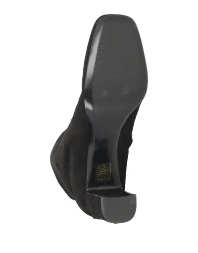 Dolce & Gabbana Ankle Boots In Black