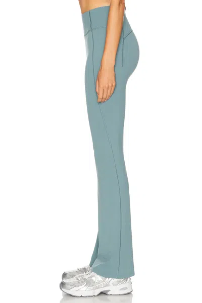 On Studio Flared 32 Pant In Agave