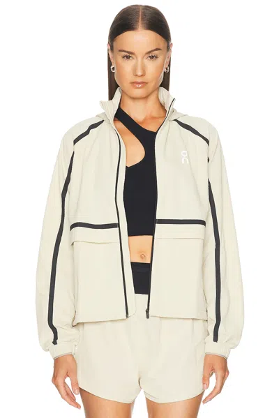 On Performance Volt Jacket In Hare