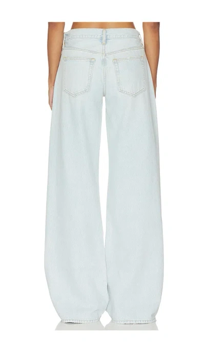 Frame The Pixie Petite Leo Jeans In Denim-light