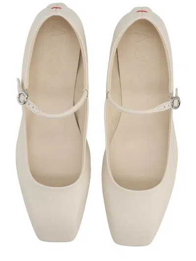 Aeyde Uma Flat In Ivory