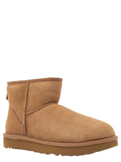 Ugg Classic Mini Ii Boots In Chestnut In Multi