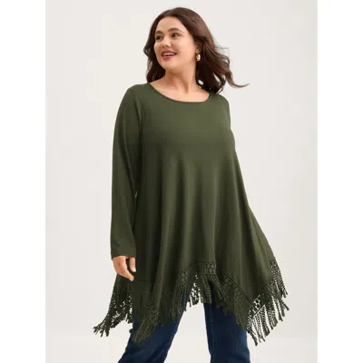 Bloomchic Solid Tassels Trim Pocket Asymmetrical Hem T-shirt In Black Forest