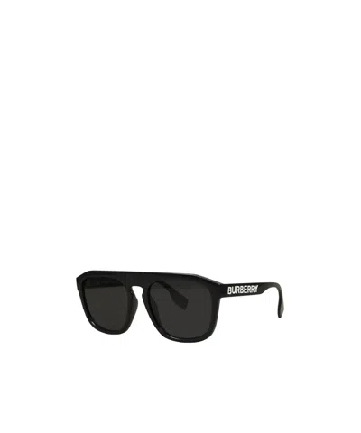 Burberry Minimalist Rectangular Sunglasses In Black