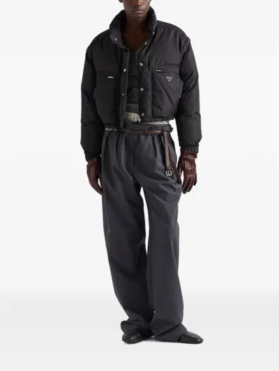 Prada Lightweight Re-nylon Cropped Down Jacket In 블랙