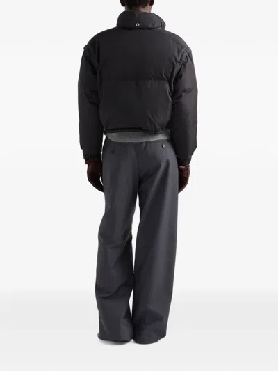 Prada Lightweight Re-nylon Cropped Down Jacket In 블랙
