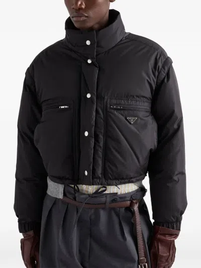 Prada Lightweight Re-nylon Cropped Down Jacket In 블랙
