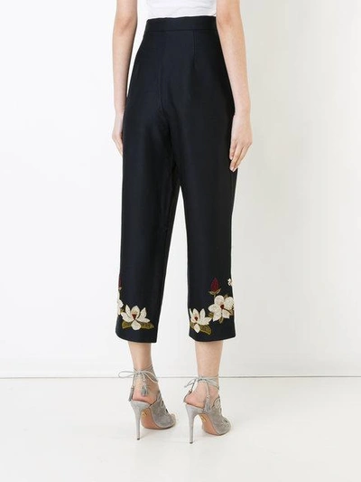 Shop Vilshenko Cropped-hose Mit Blumenstickerei In Black