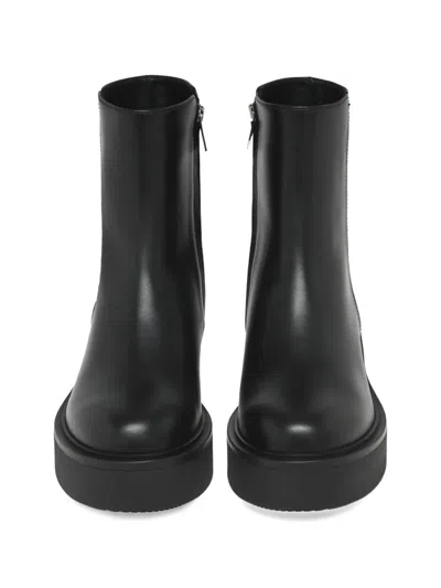 Gianvito Rossi Hiro Bootie In Black