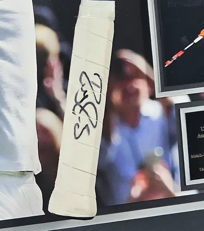 Leipzig Galleries Roger Federer Used And Signed 2015 Racket Display