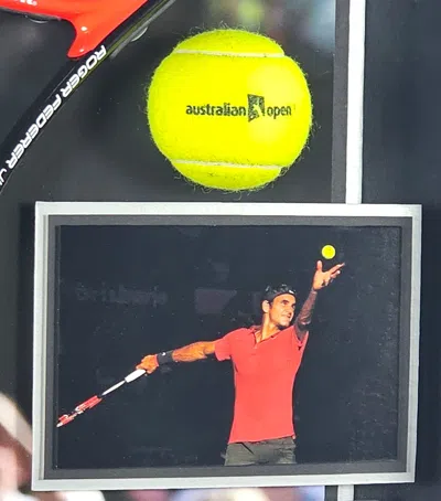 Leipzig Galleries Roger Federer Used And Signed 2015 Racket Display
