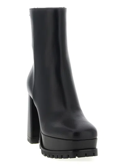 Gianvito Rossi Harlem Ankle Boot In Black
