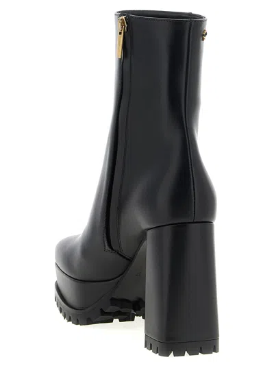 Gianvito Rossi Harlem Ankle Boot In Black