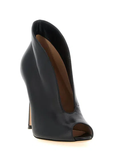 Gianvito Rossi Ankle Boot In Black