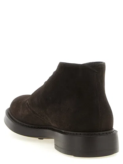 Doucal's Suede Chukka Boot In Black